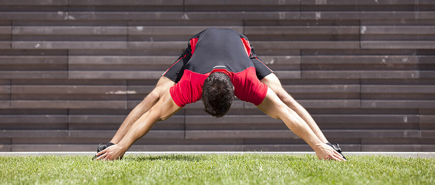 Preventing and Treating Sports Injuries stretching before sports sports-injuries