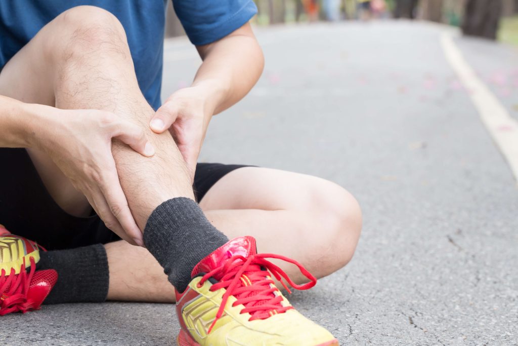 How to heal shin splints shutterstock 624092813 sports injury treatment