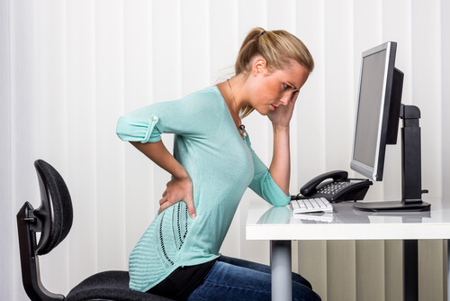 Why are my hips so stiff after sitting? shutterstock 214755592 why are my hips so stiff