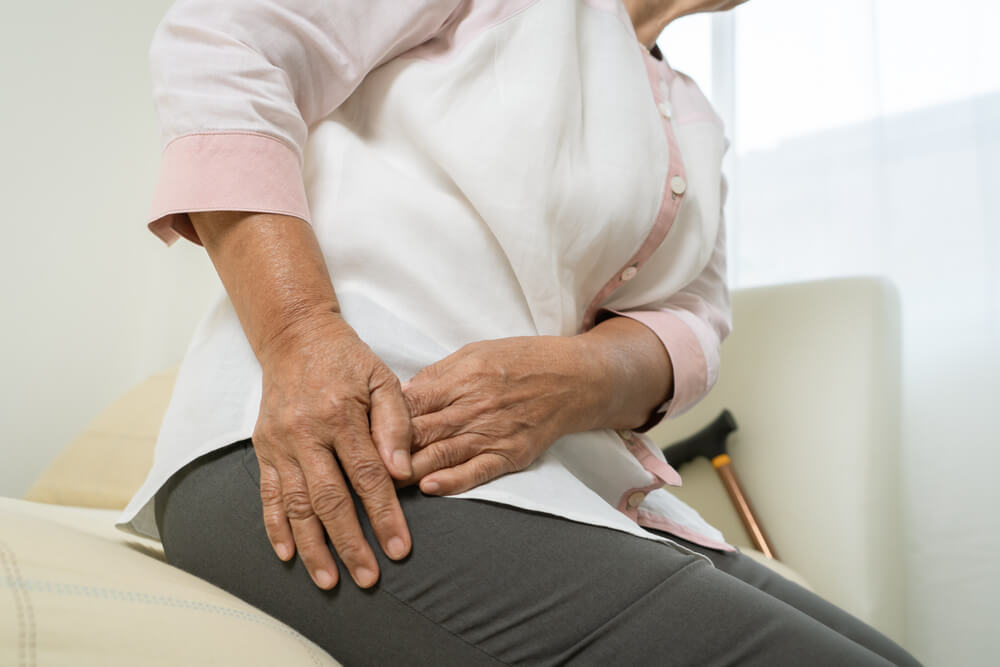 What’s your body saying when there is a sharp, stinging pain in your hip? shutterstock 1705688311 sharp, stinging pain in hip