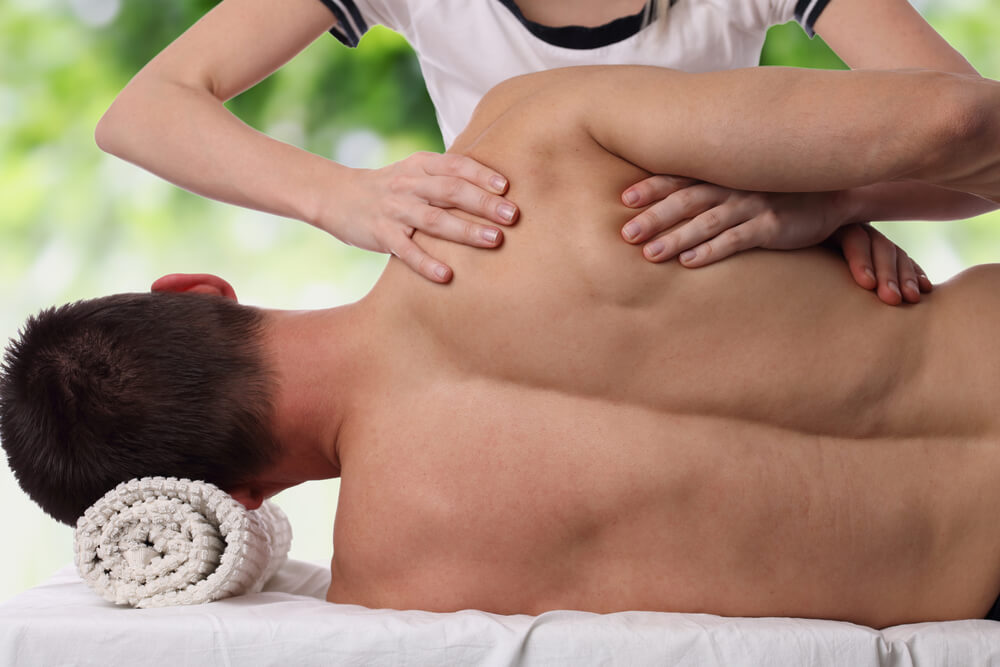 3 ways shoulder blade trigger points can make your job tougher shutterstock 583815424 3 ways shoulder blade trigger points can make your job tougher