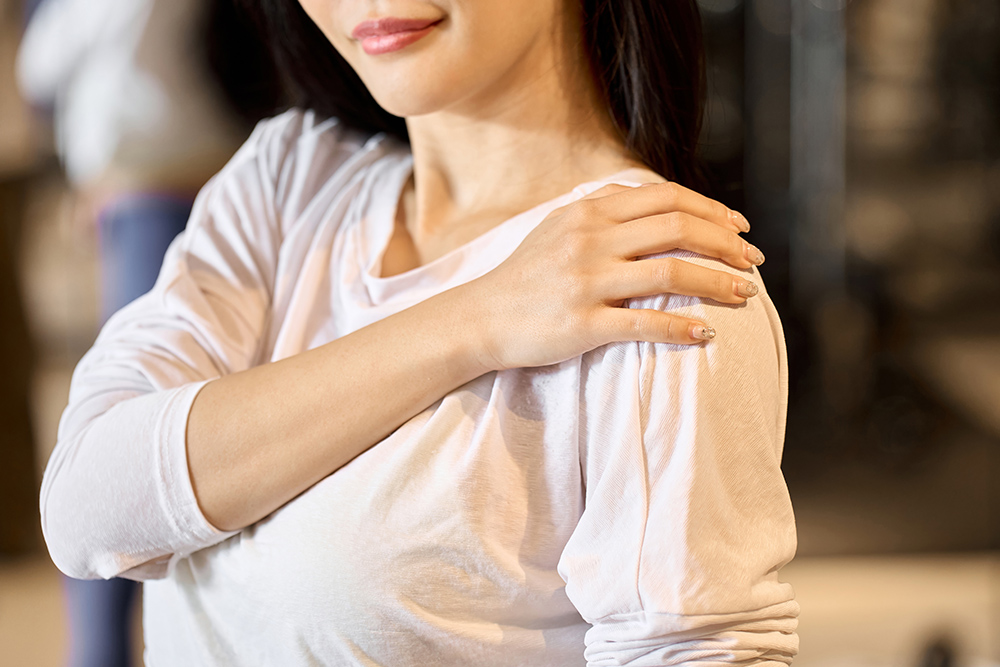 11 types of physical therapist-recommended exercises for shoulder tendinitis